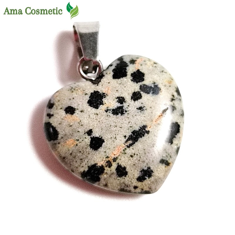 قلادة حجر اليشب الدلماسي بشكل قلب – توازن وحماية